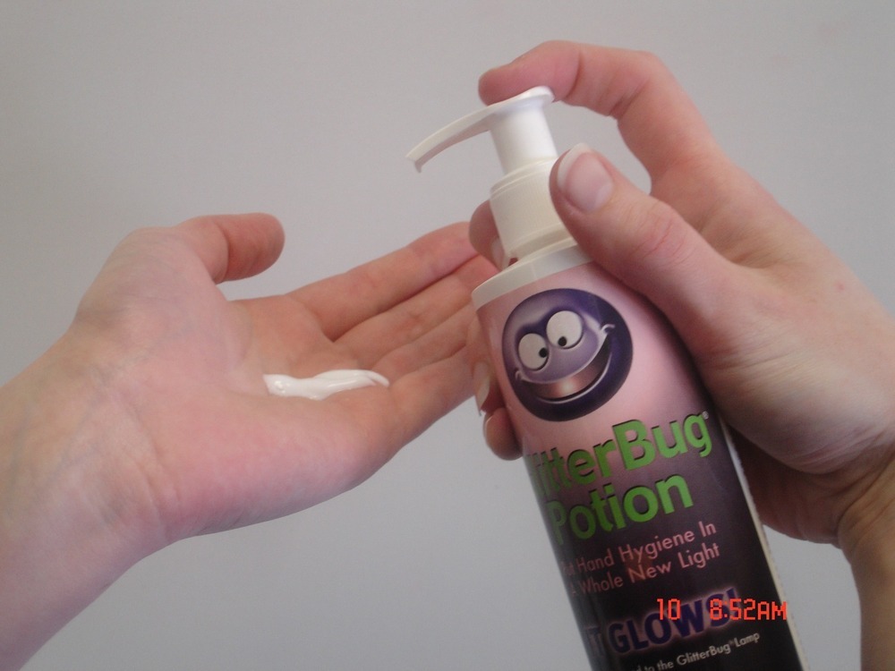 Glitterbug Hand Lotion for Hand Inspection Unit